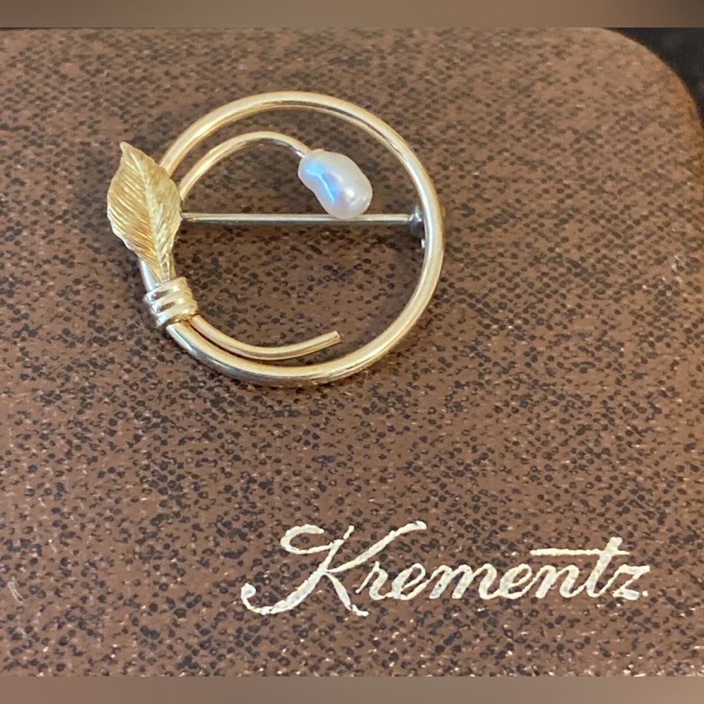 14K Gold Filled Circle Brooch with Pearl Accent by Krementz